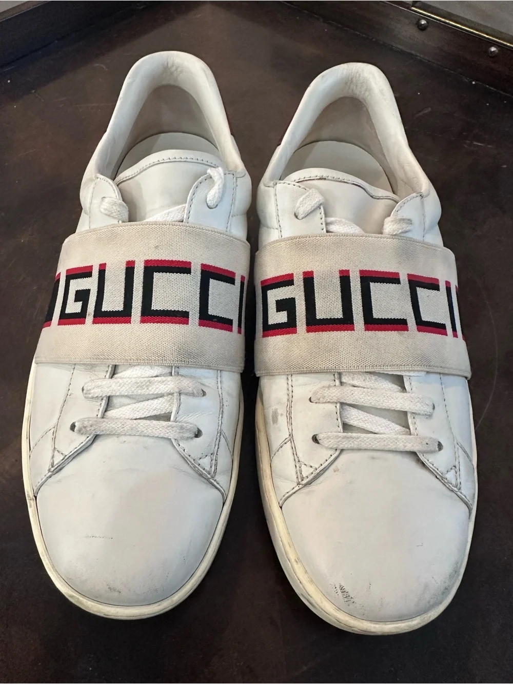 Gucci White Leather Sneakers with Logo Strap